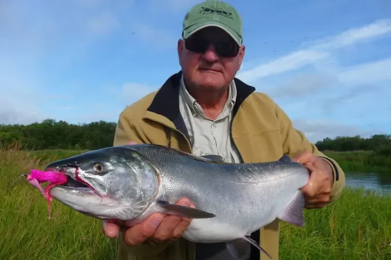 Eastern Idaho Stillwater Fly Fishing and Fly Tying with Paul Bowen (Traveled #49)
